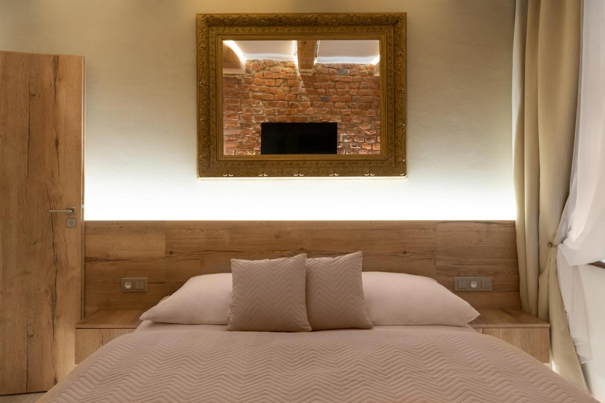 White Wolf Boutique Apartments Оломоуц Экстерьер фото