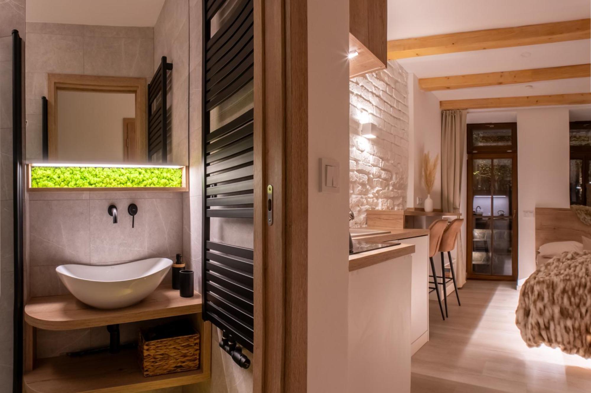White Wolf Boutique Apartments Оломоуц Экстерьер фото