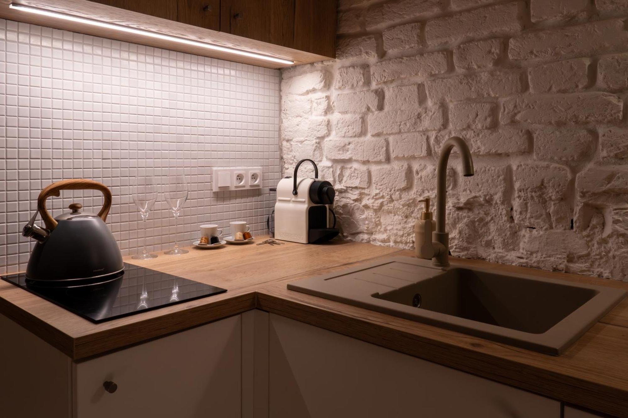 White Wolf Boutique Apartments Оломоуц Экстерьер фото