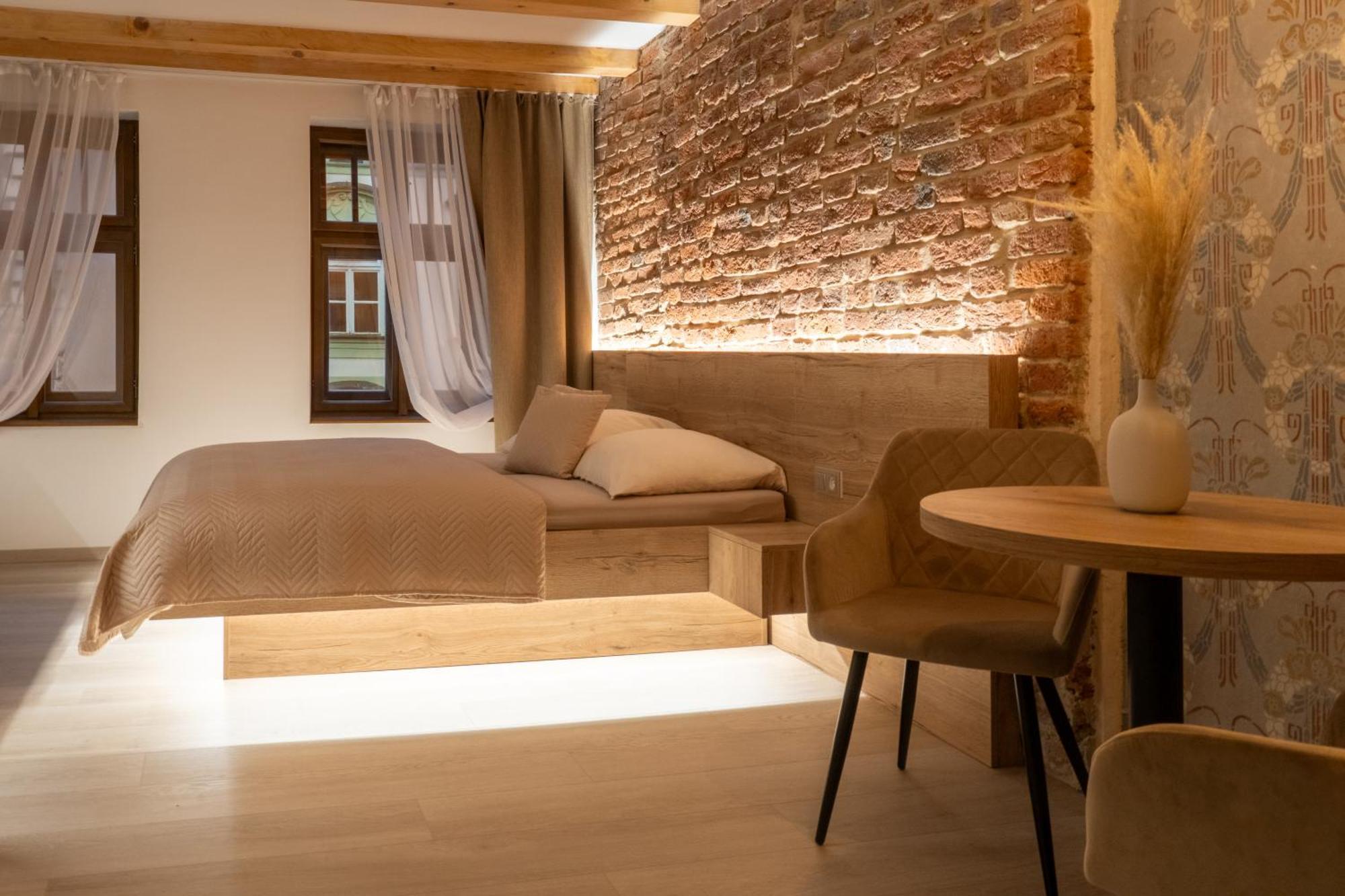 White Wolf Boutique Apartments Оломоуц Экстерьер фото